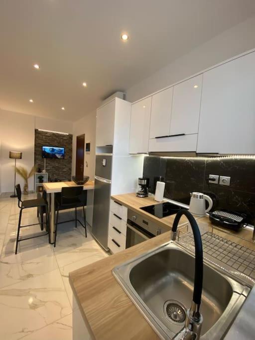 Esteticaapartments. Rhodes City Екстериор снимка